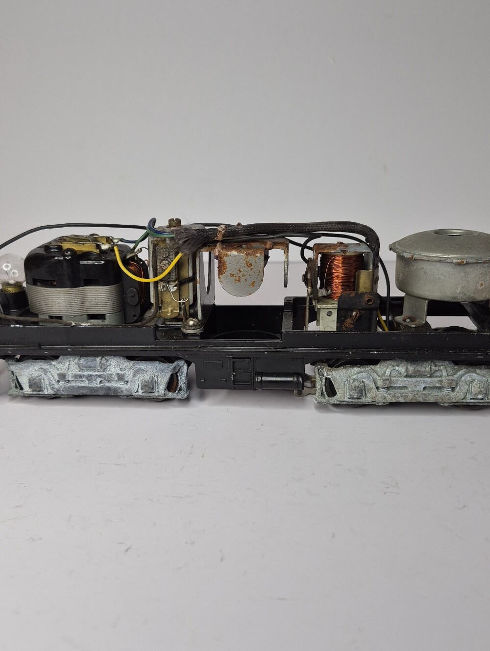 Lionel Post War O Gauge Chassis Only Working Engine 2023 Diesel Locomotive